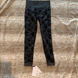 NWT Gymshark seamless camo leggings S